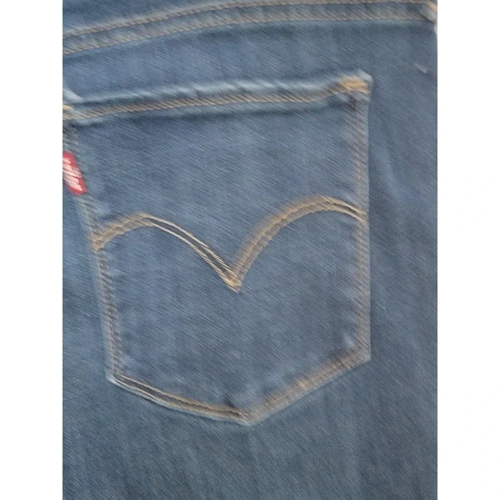 Levis 711 Skinny Jeans Womens 32 Medium Wash Blue Denim Mid Rise 18881-0081